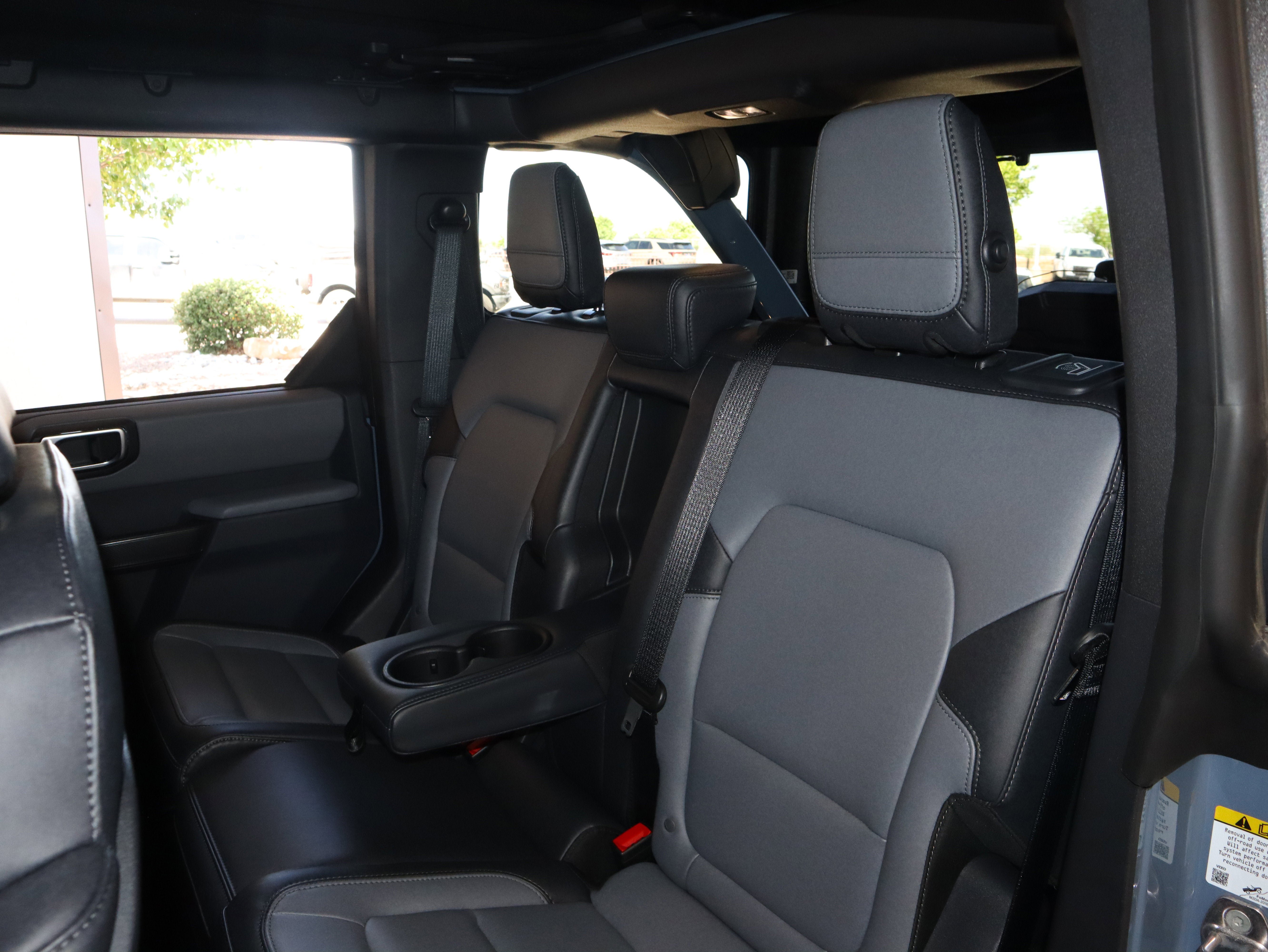 Used 2024 Ford Bronco Everglades AWD/4WD image 36