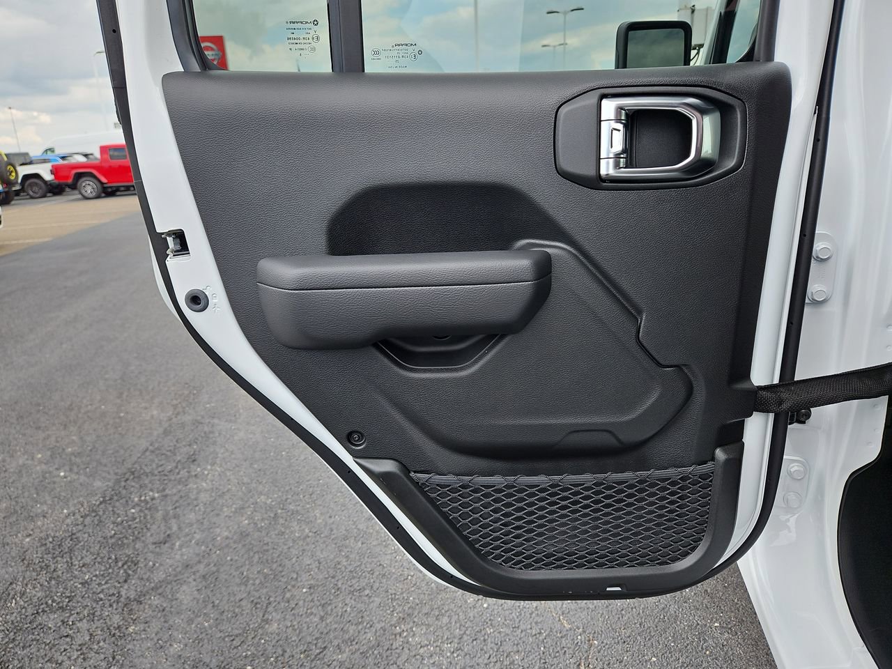 New 2025 Jeep Gladiator Sport image 14