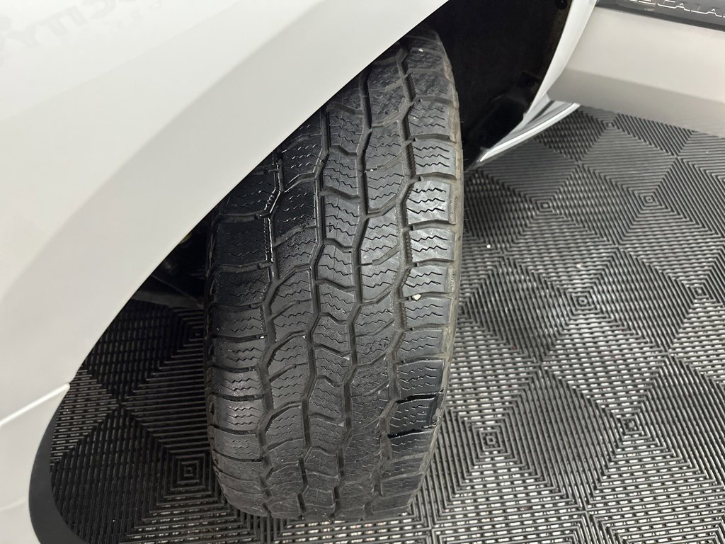 Used 2018 Cadillac Escalade Luxury image 44