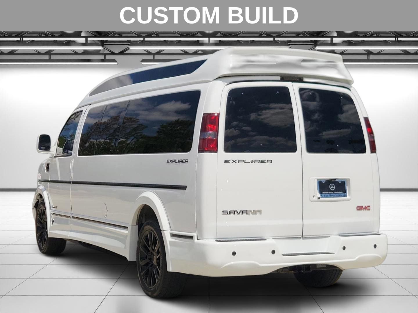 Used 2021 GMC Savana 3500 LS w/ Chrome Appearance Package image 9