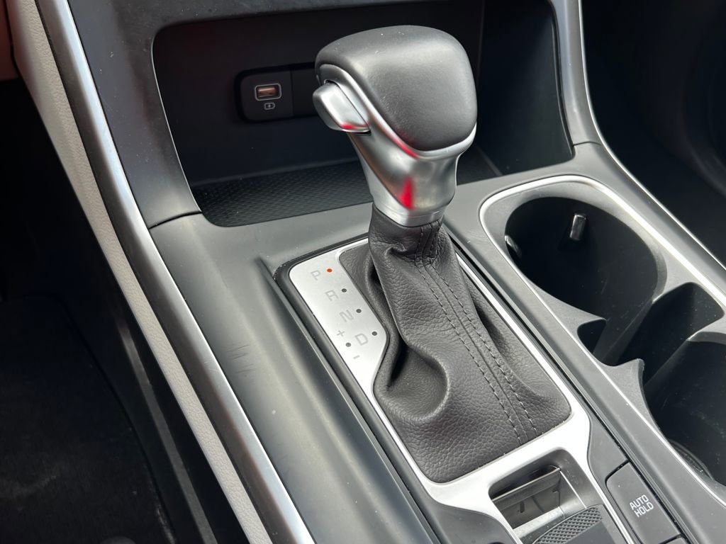 Used 2024 Kia Carnival LX image 33