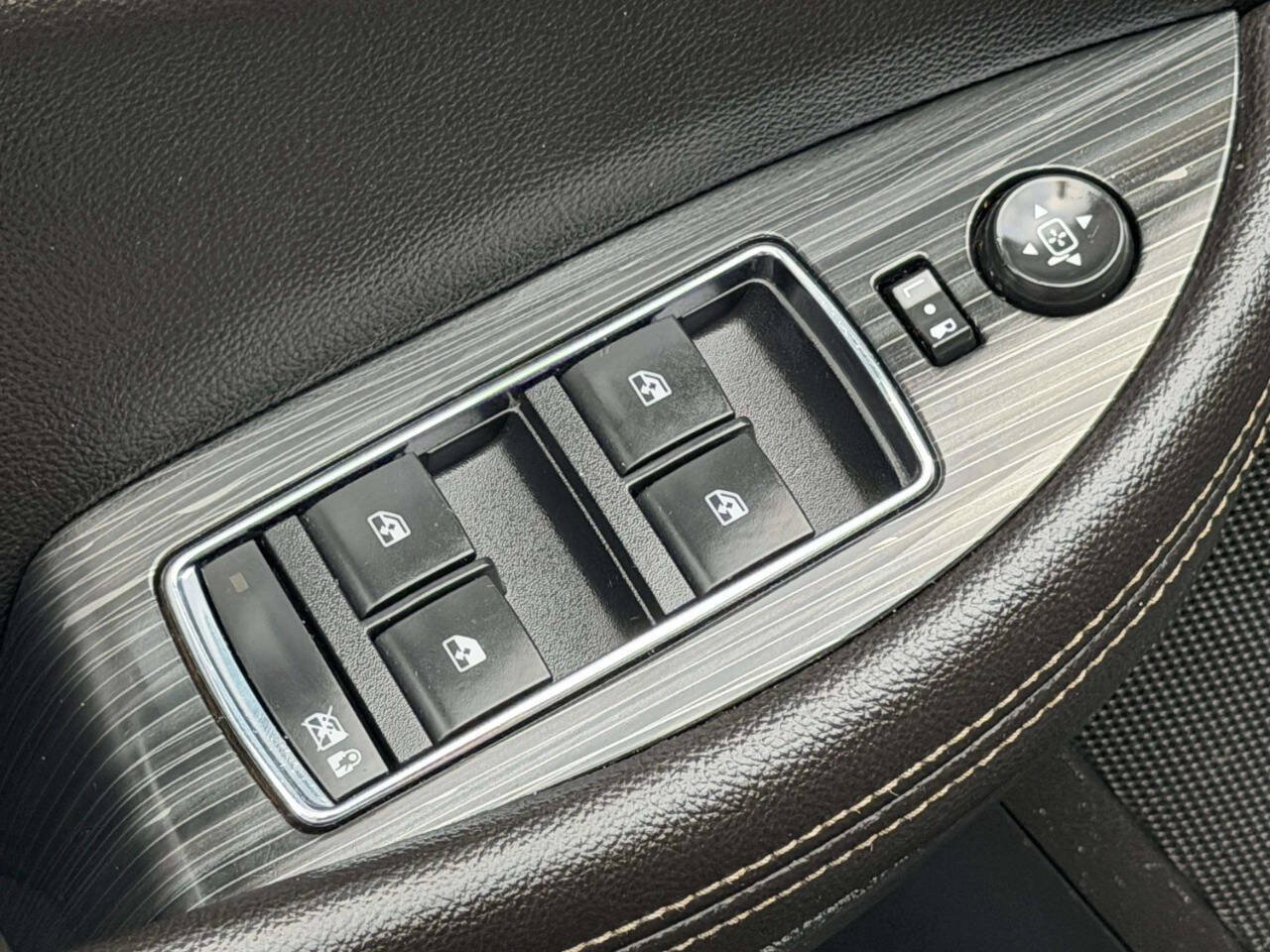 Used 2019 Chevrolet Impala LT FWD image 18