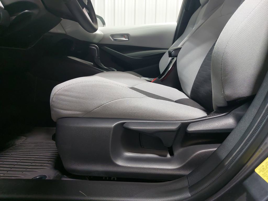Used 2024 Toyota Corolla SE image 28