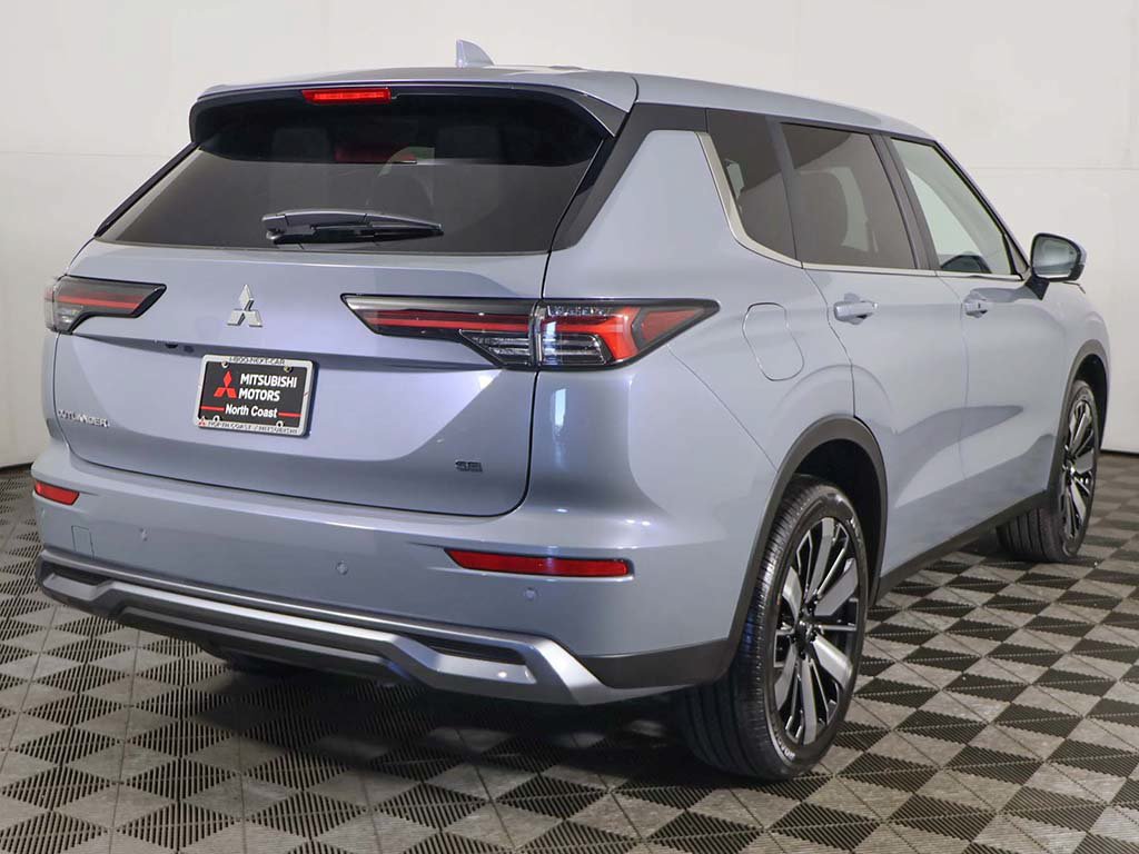 New 2026 Mitsubishi Outlander SE FWD image 12