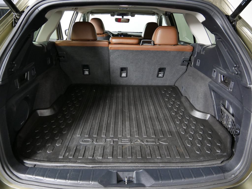 Used 2021 Subaru Outback Touring AWD/4WD image 17