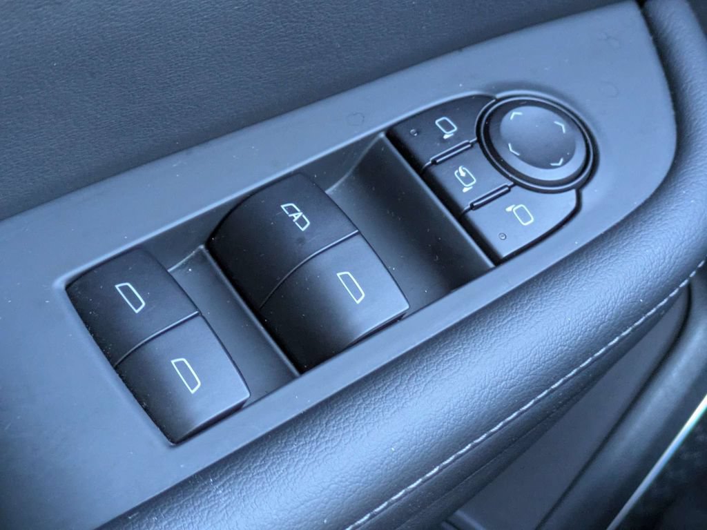 Used 2025 Buick Enclave Preferred FWD image 26