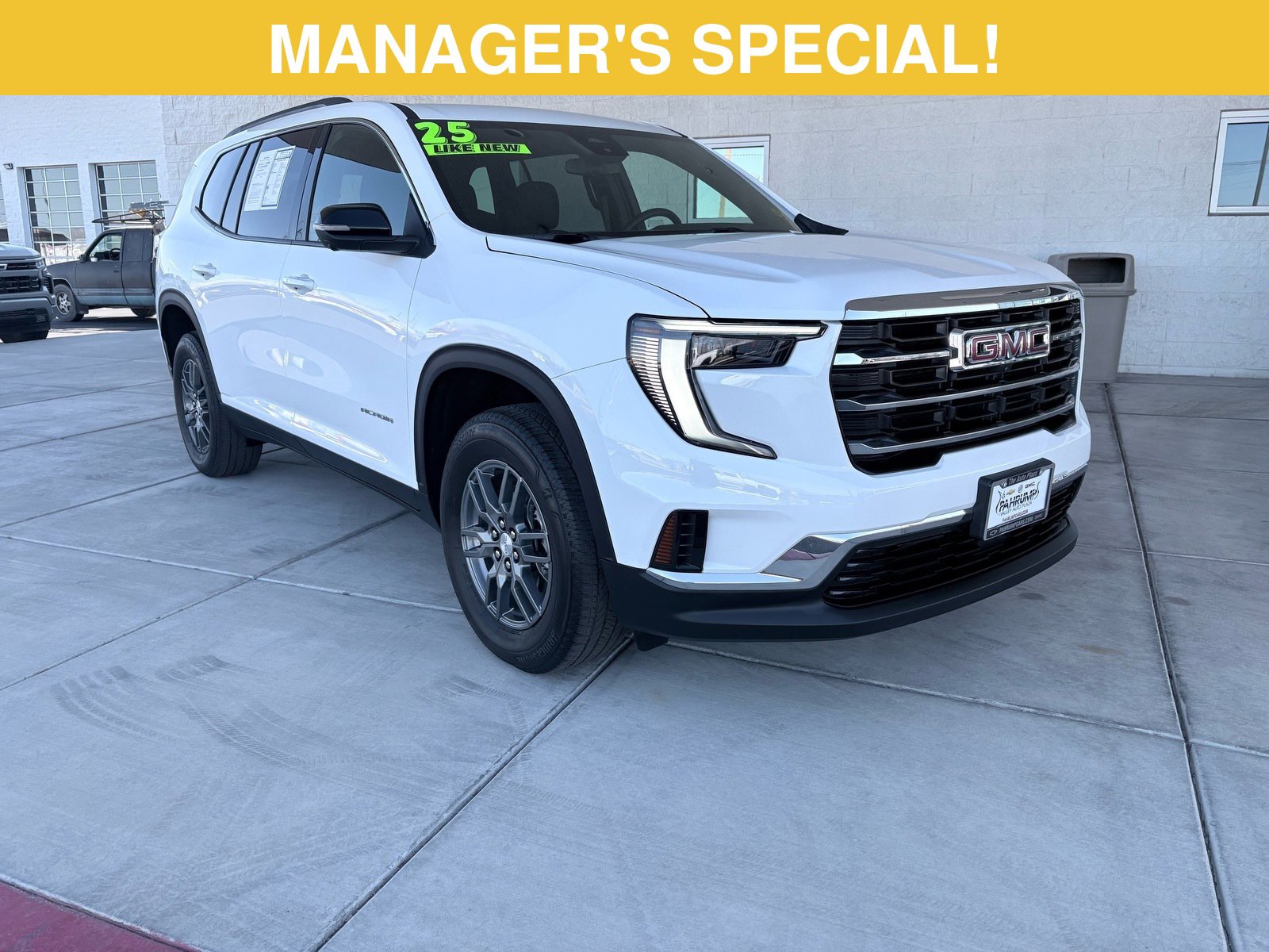 Used 2025 GMC Acadia Elevation image 1