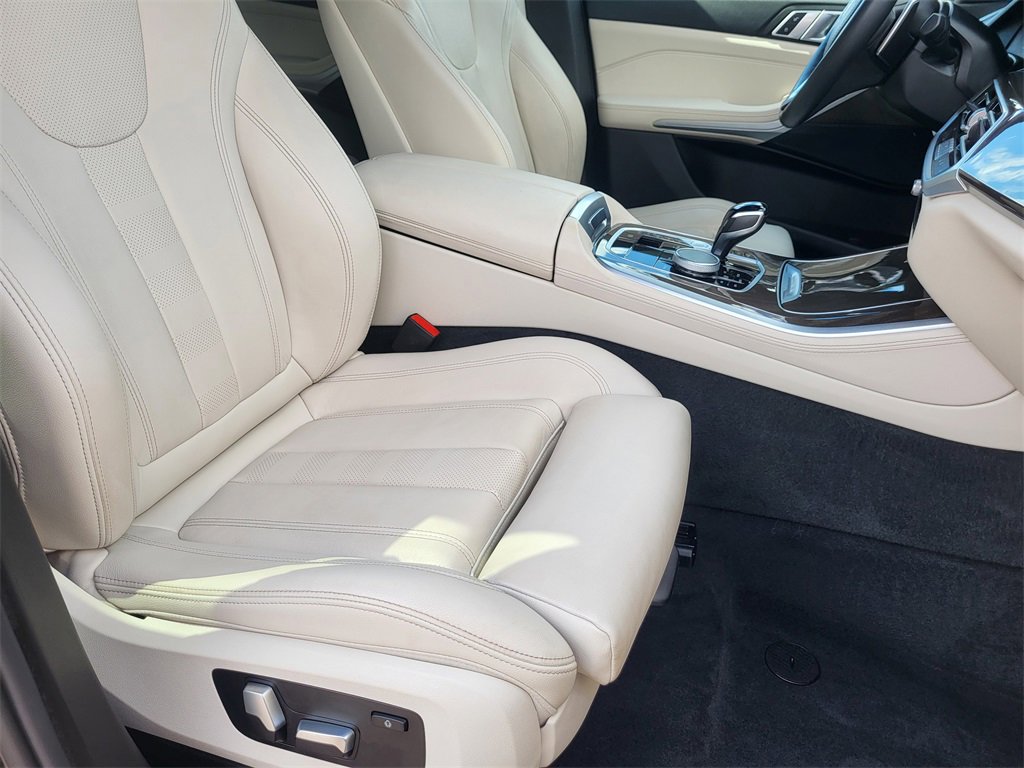 Used 2022 BMW X5 xDrive40i w/ Premium Package image 25