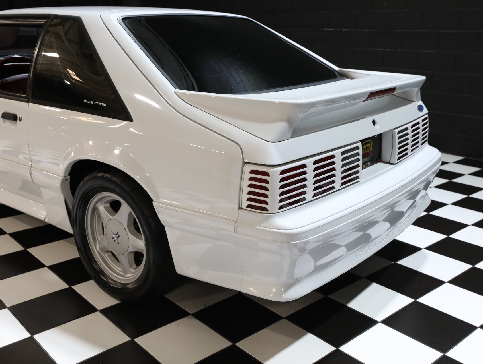 Used 1992 Ford Mustang GT RWD image 25