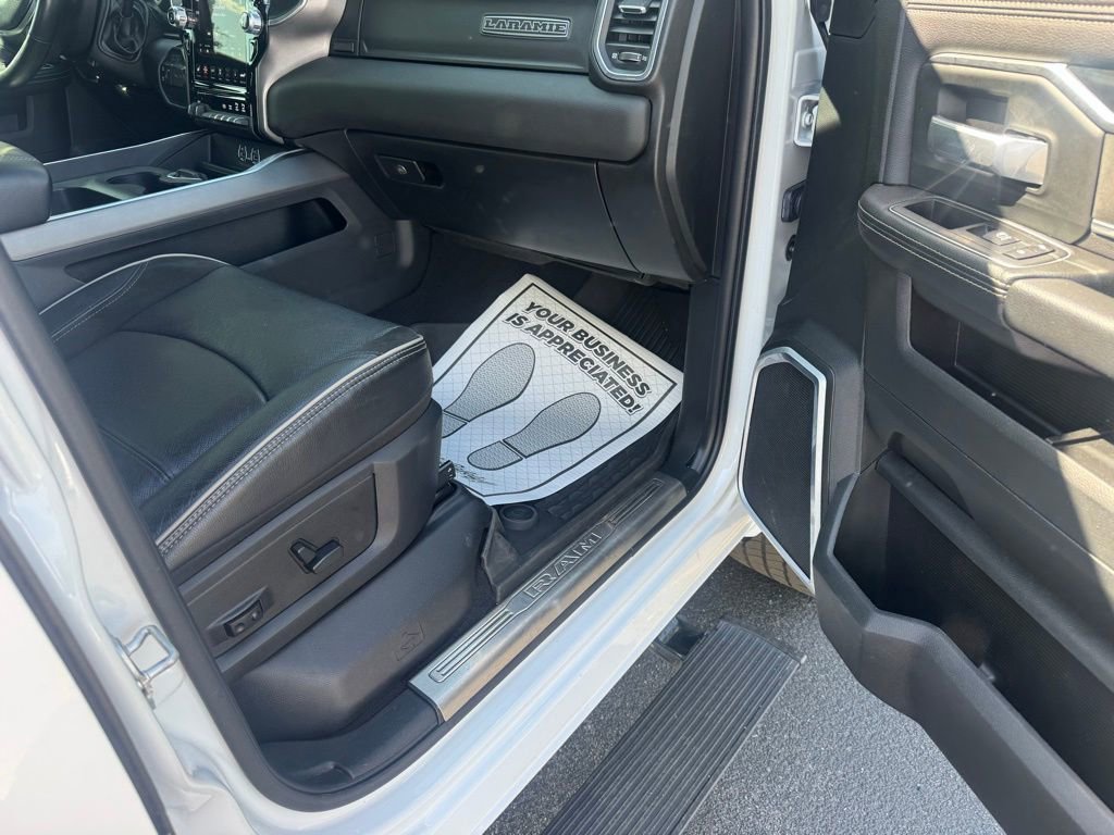 Used 2020 RAM 2500 Laramie w/ Night Edition AWD/4WD image 15