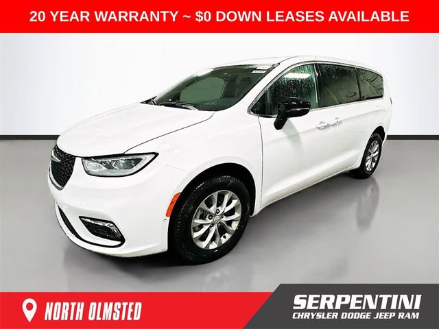 New 2026 Chrysler Pacifica Select AWD/4WD image 1