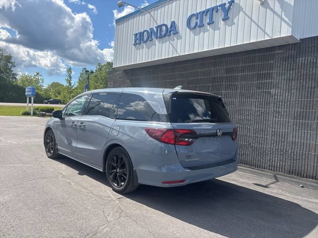 Used 2023 Honda Odyssey Sport image 4