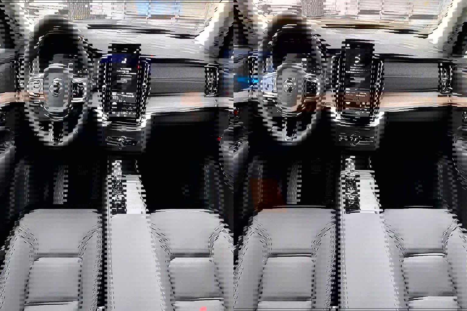 New 2026 Volvo XC90 B5 Plus image 7