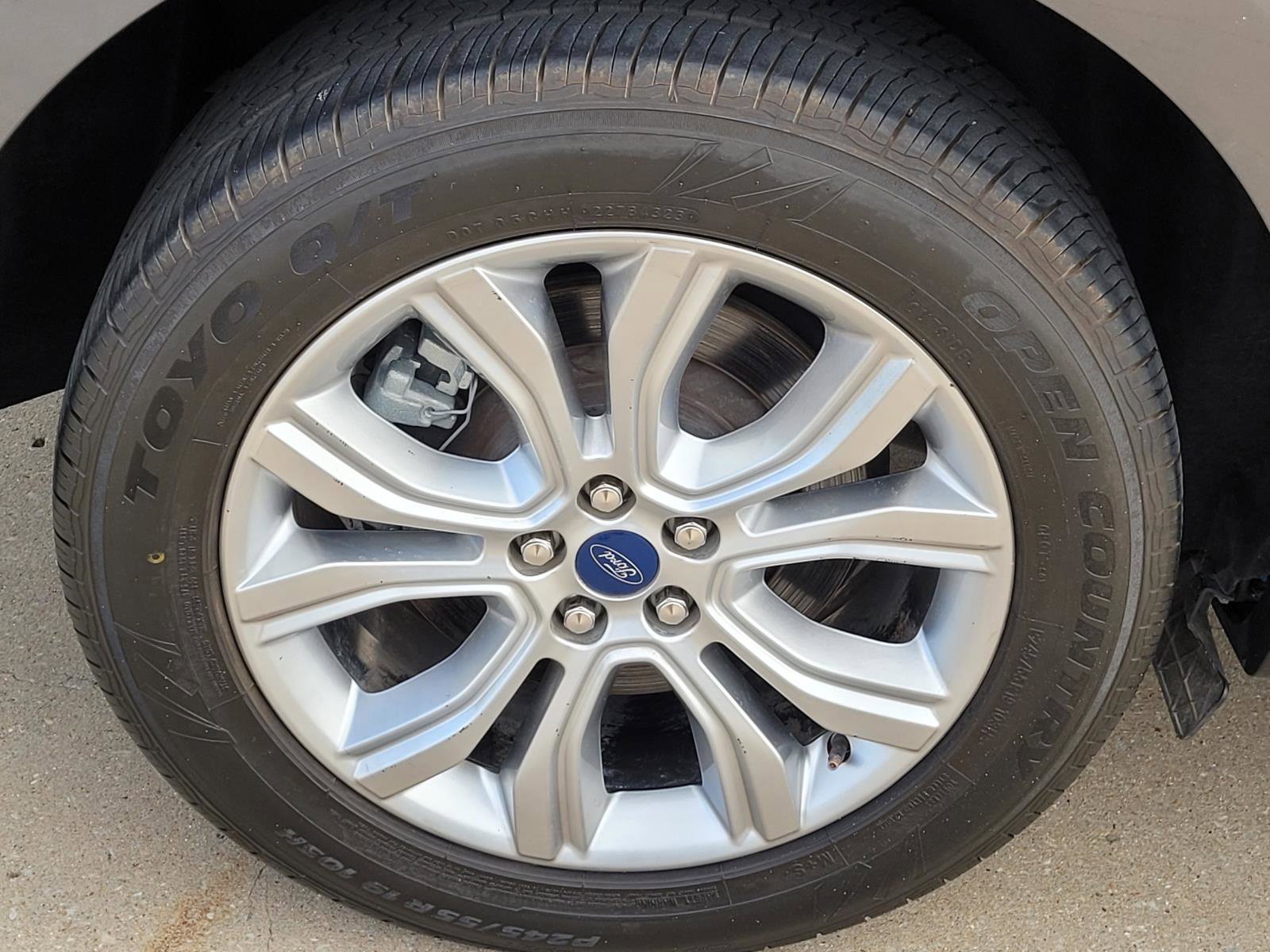 Used 2022 Ford Edge Titanium AWD/4WD image 6