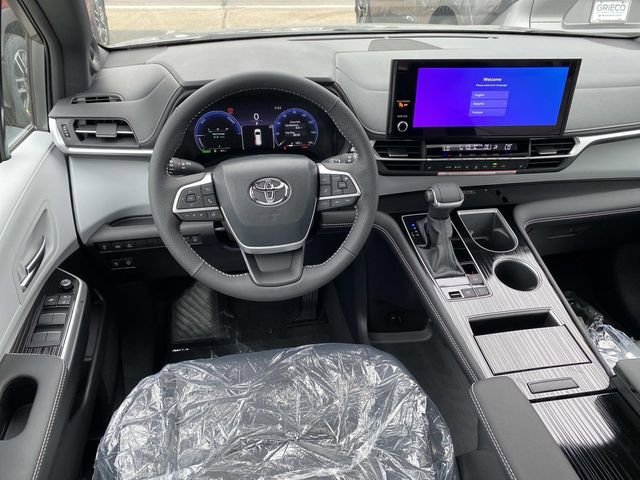 New 2026 Toyota Sienna XSE AWD/4WD image 11