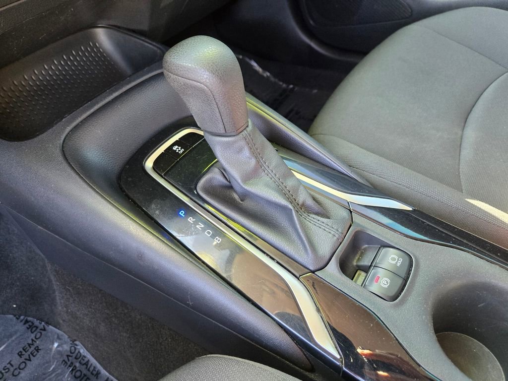 Used 2022 Toyota Corolla LE FWD image 26