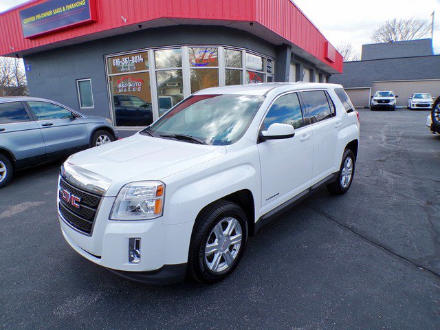 Used 2015 GMC Terrain SLE FWD image 1