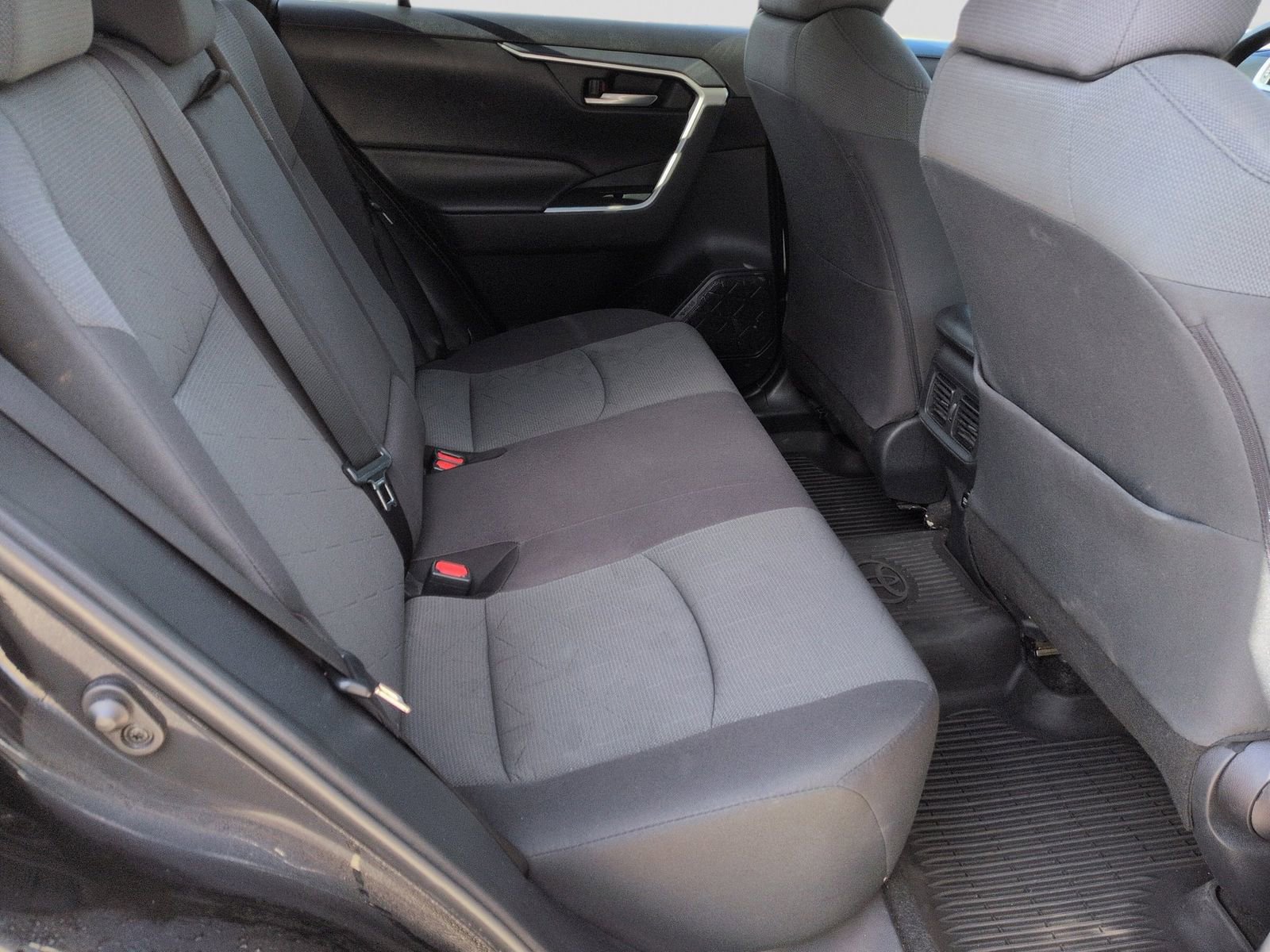 Used 2019 Toyota RAV4 XLE image 23