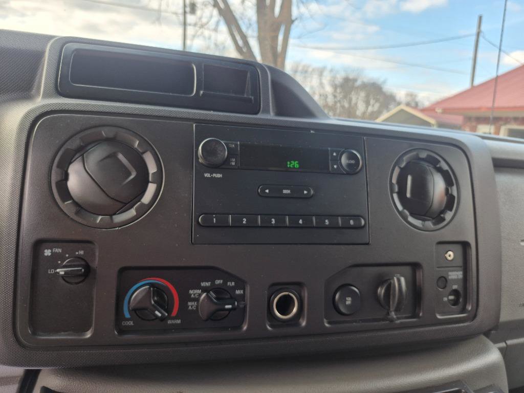 Used 2014 Ford E-250 and Econoline 250 w/ Power Group RWD image 13