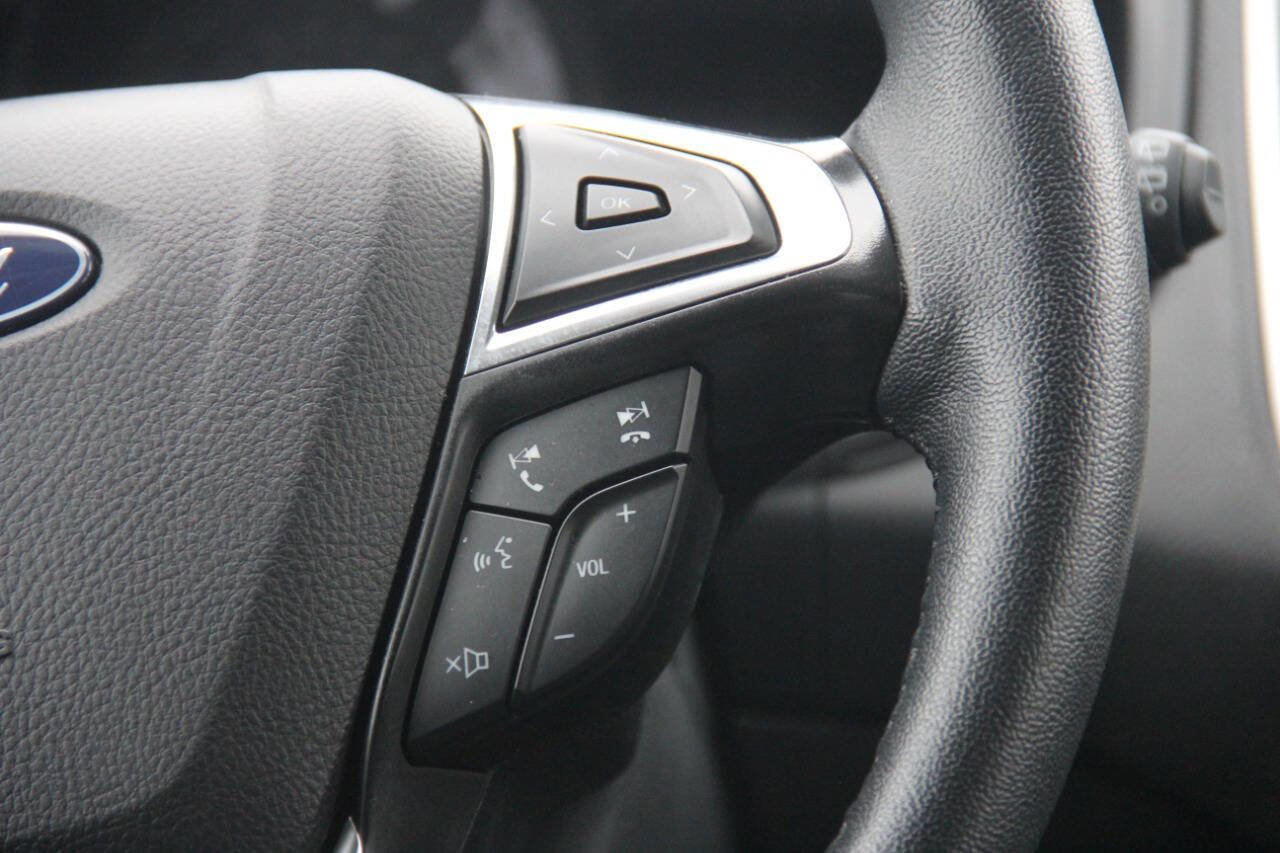 Certified 2024 Ford Edge SEL image 18