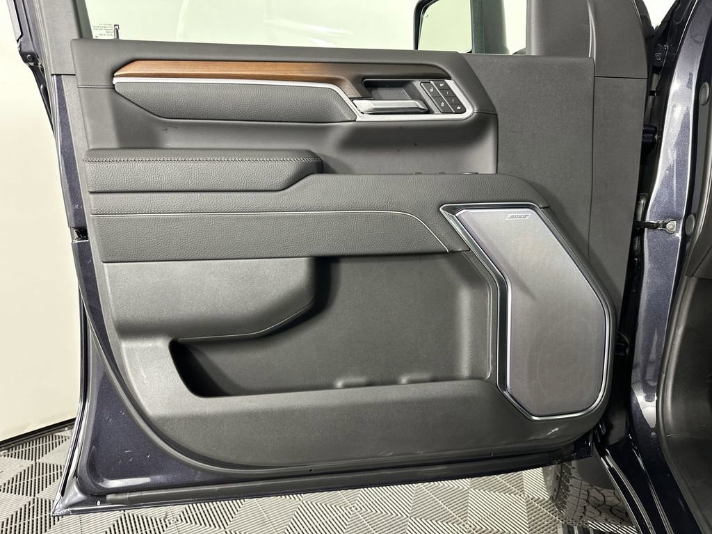 New 2025 GMC Sierra 2500 Denali w/ Denali Reserve Package image 9