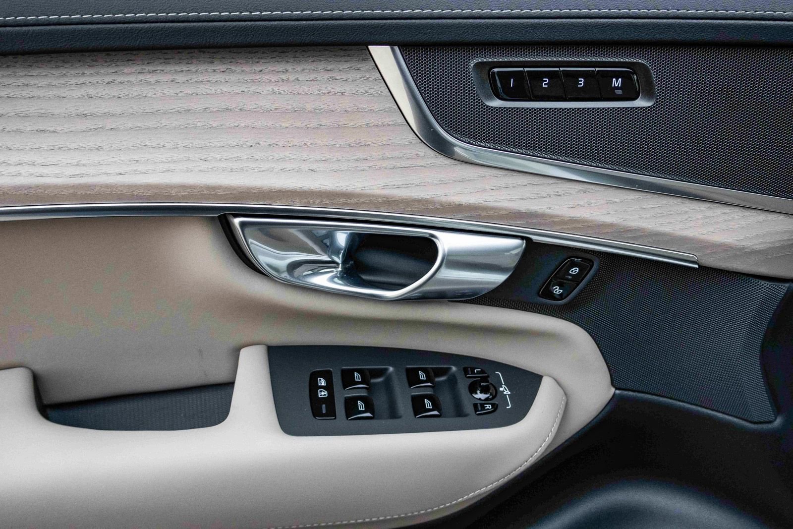 New 2026 Volvo XC90 B5 Core image 31