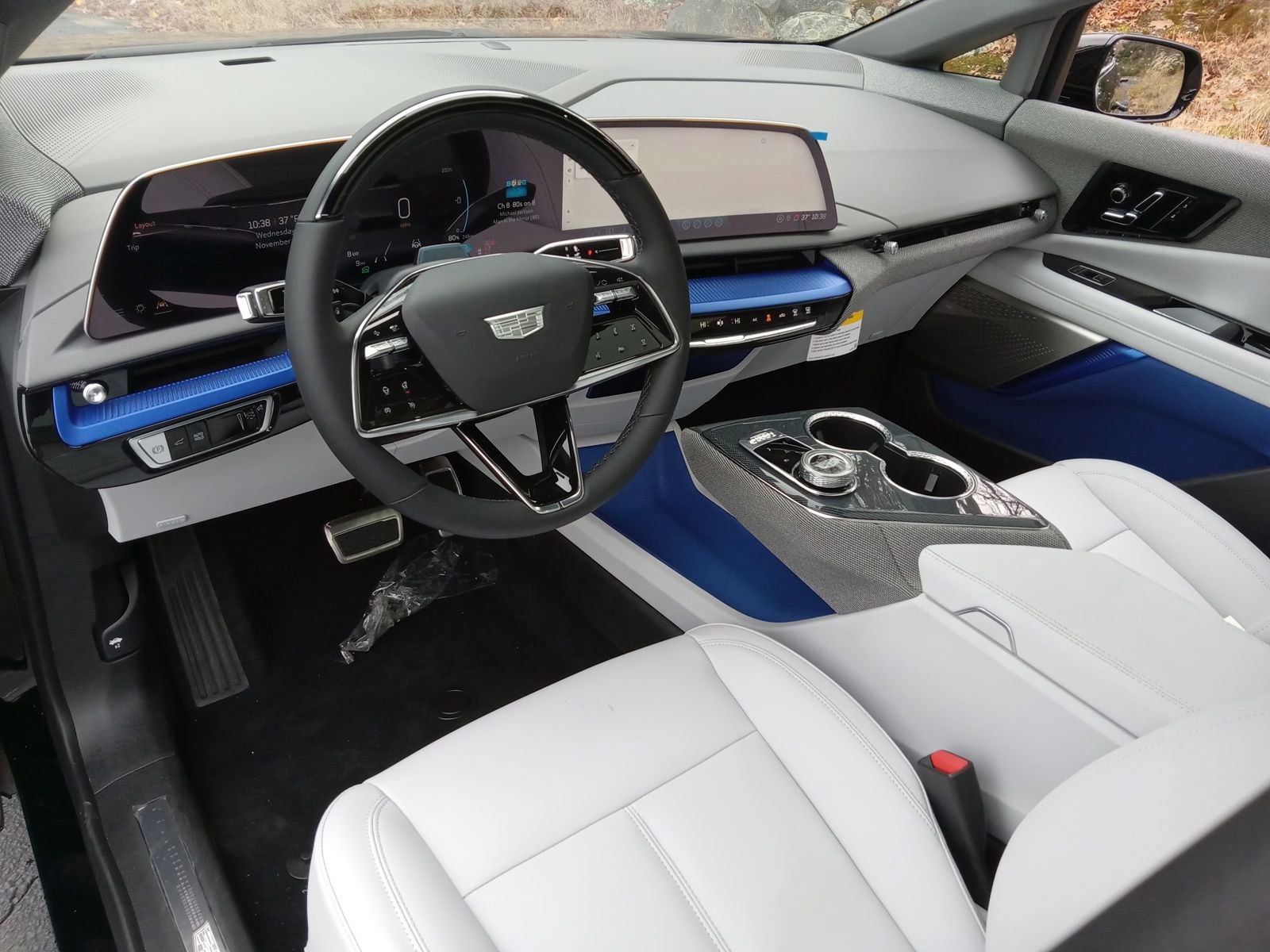 New 2026 Cadillac Optiq Sport 1 image 13