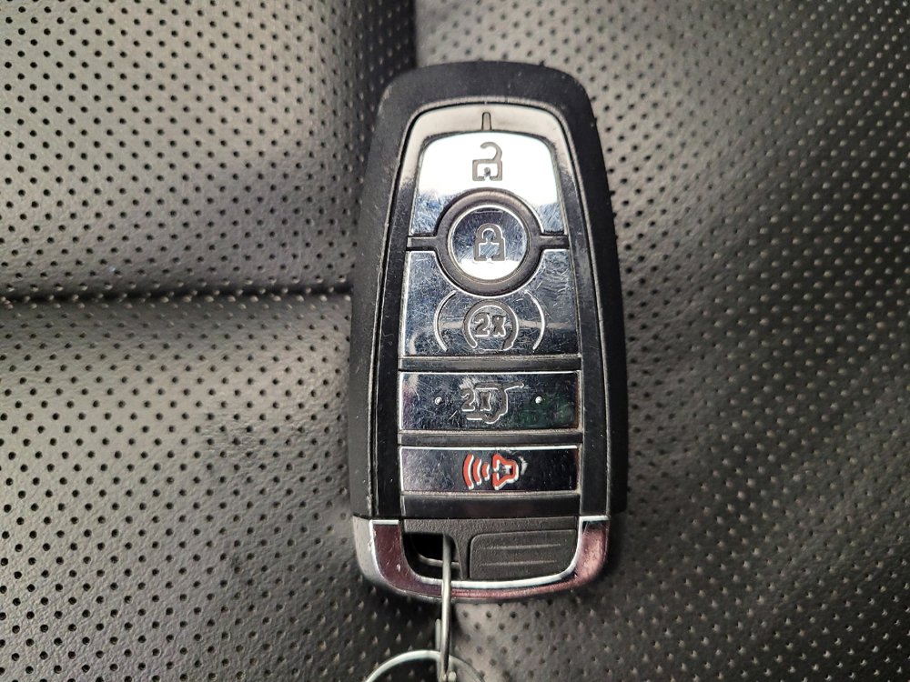 Used 2020 Lincoln Corsair w/ Equipment Group 101A image 32