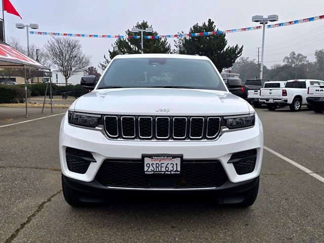 Certified 2025 Jeep Grand Cherokee Laredo X image 2