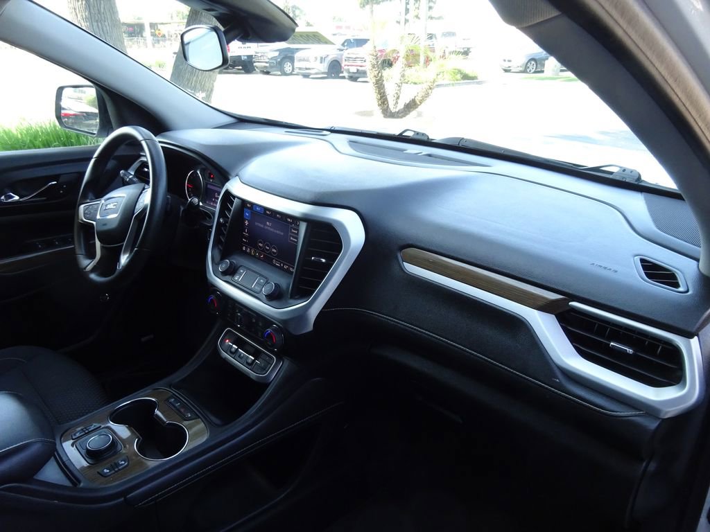 Certified 2023 GMC Acadia SLE w/ Driver Convenience Package FWD image 18