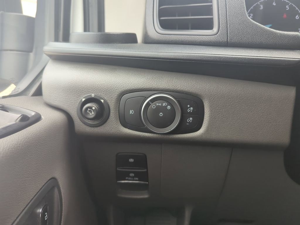 Used 2024 Ford Transit 250 Low Roof AWD w/ Exterior Upgrade Package image 16