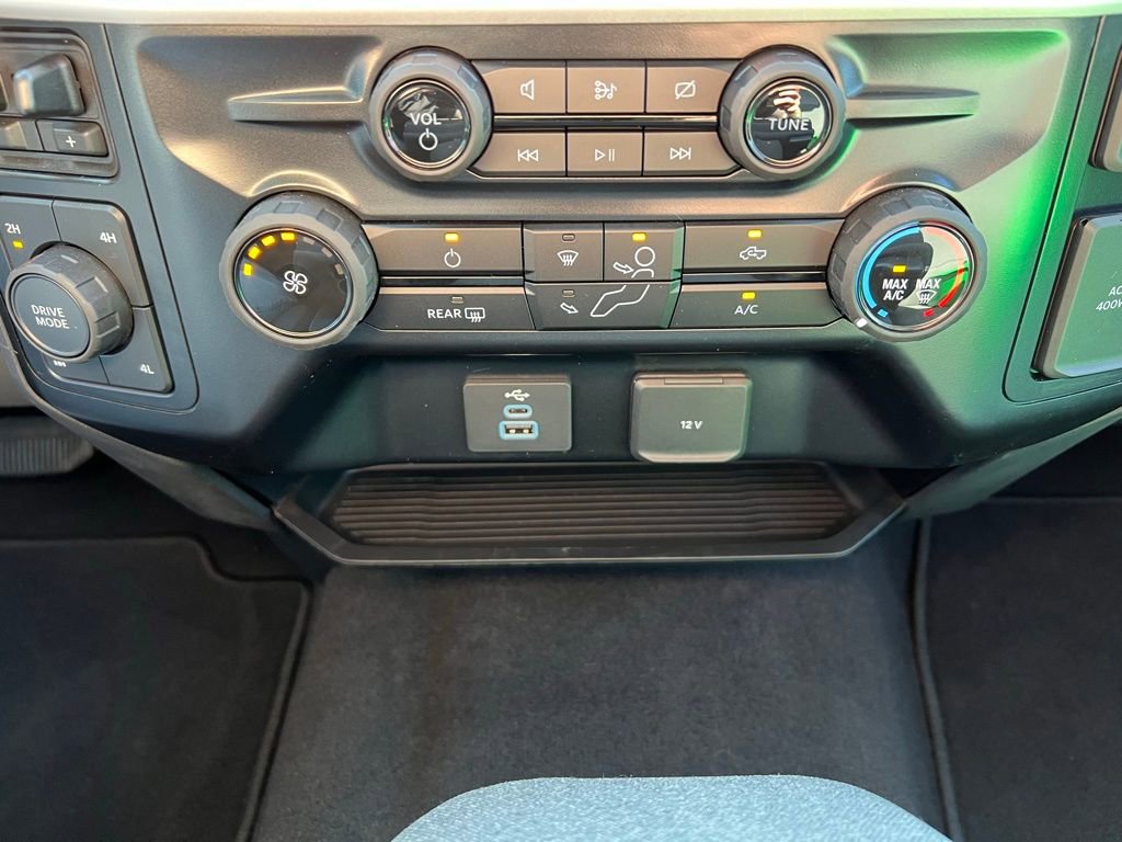 Used 2024 Ford F250 XLT w/ FX4 Off-Road Package image 29
