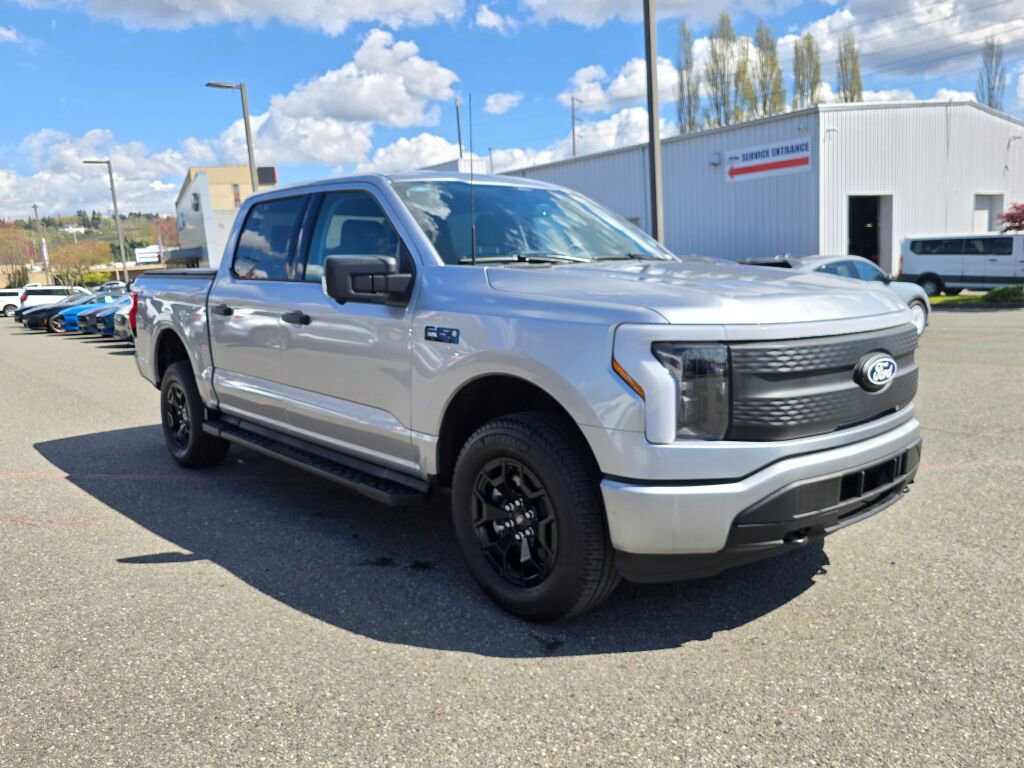 Certified 2025 Ford F150 Lightning XLT image 3