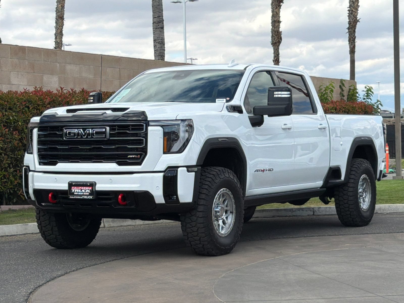 New 2026 GMC Sierra 2500 AT4 w/ AT4 Premium Plus Package AWD/4WD image 8