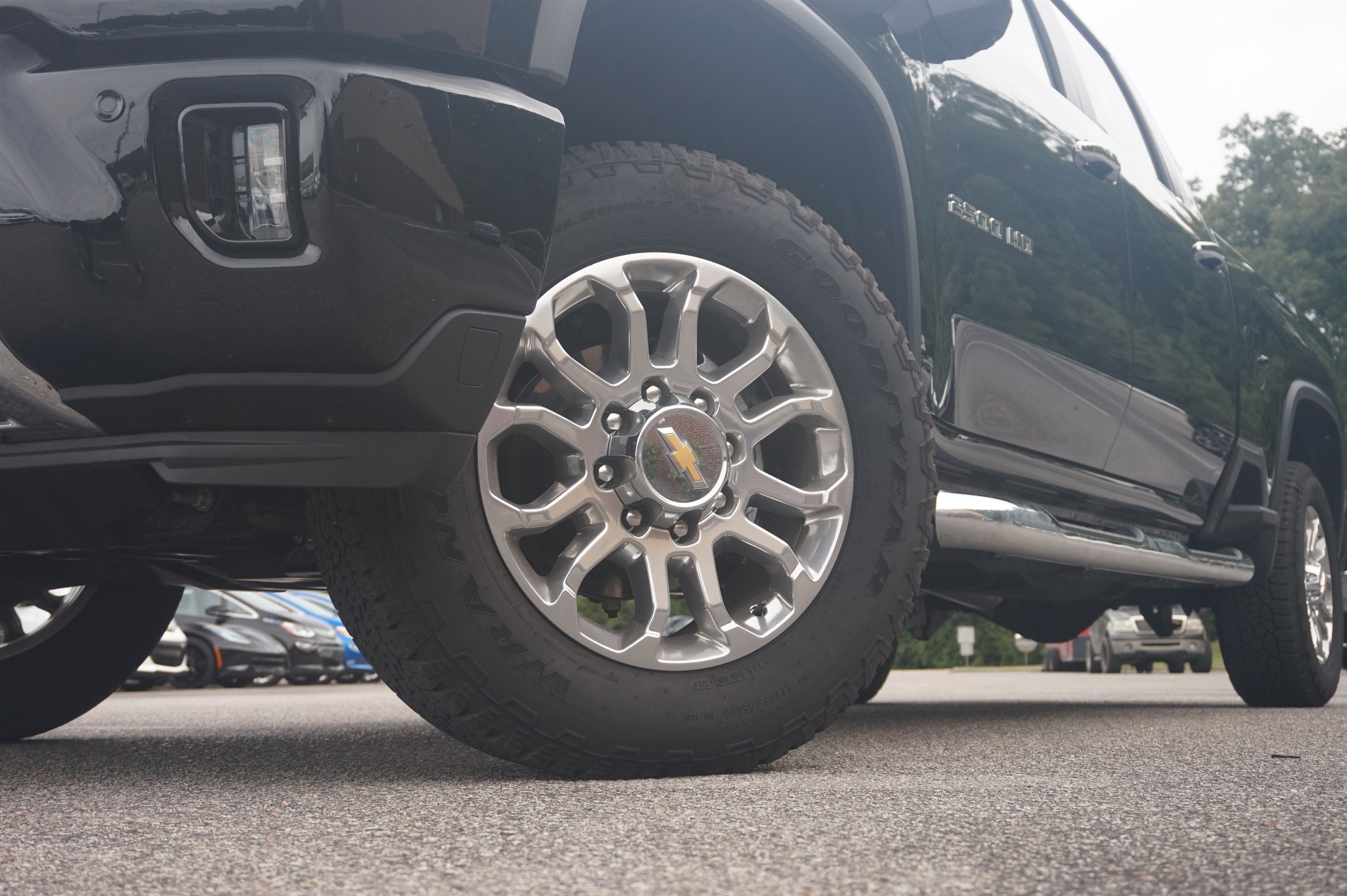 Used 2025 Chevrolet Silverado 2500 LT w/ Z71 Chrome Sport Edition image 34