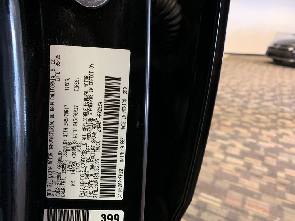 Used 2025 Toyota Tacoma SR5 AWD/4WD image 35
