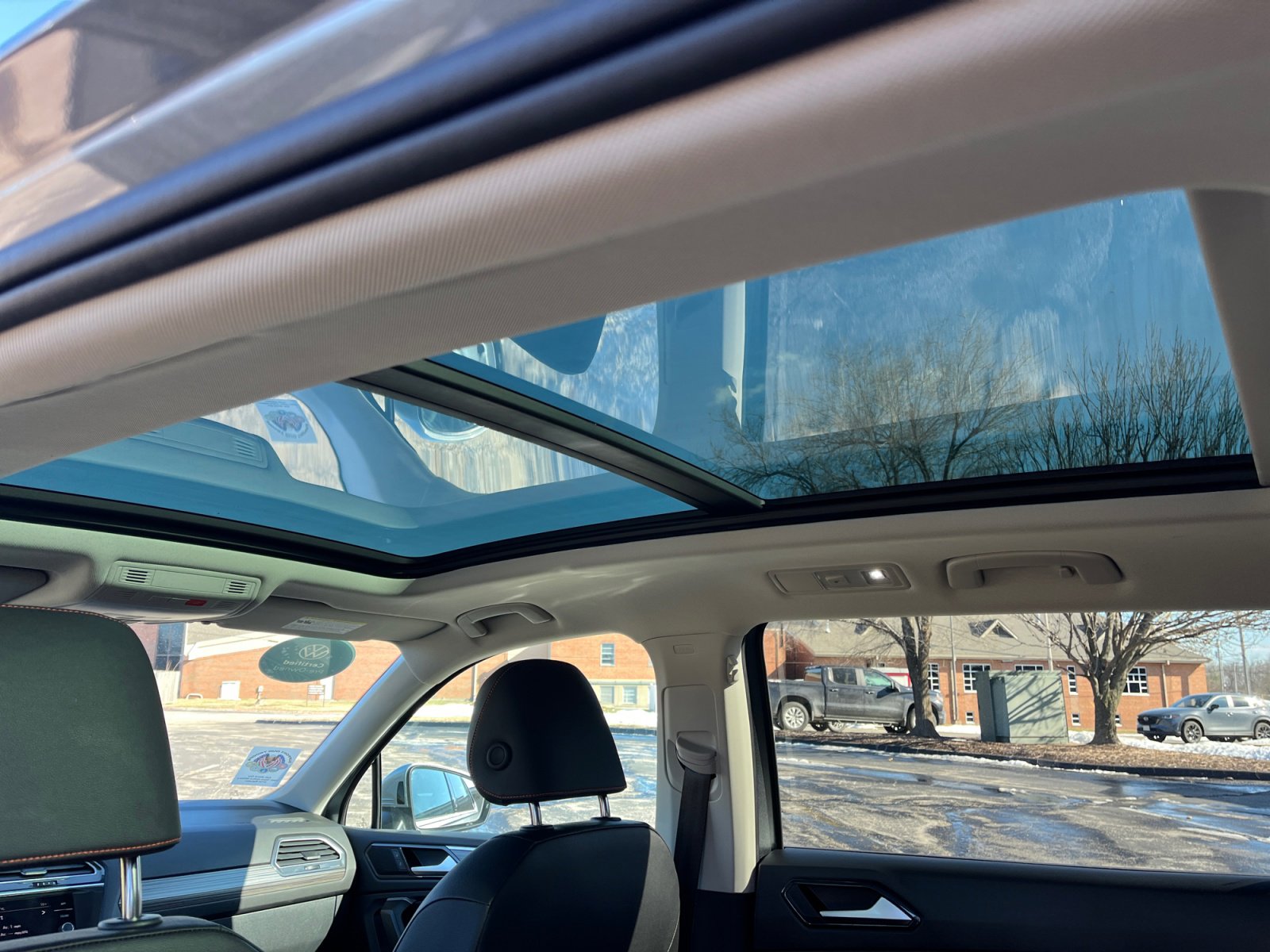 Certified 2024 Volkswagen Tiguan Wolfsburg Edition image 17