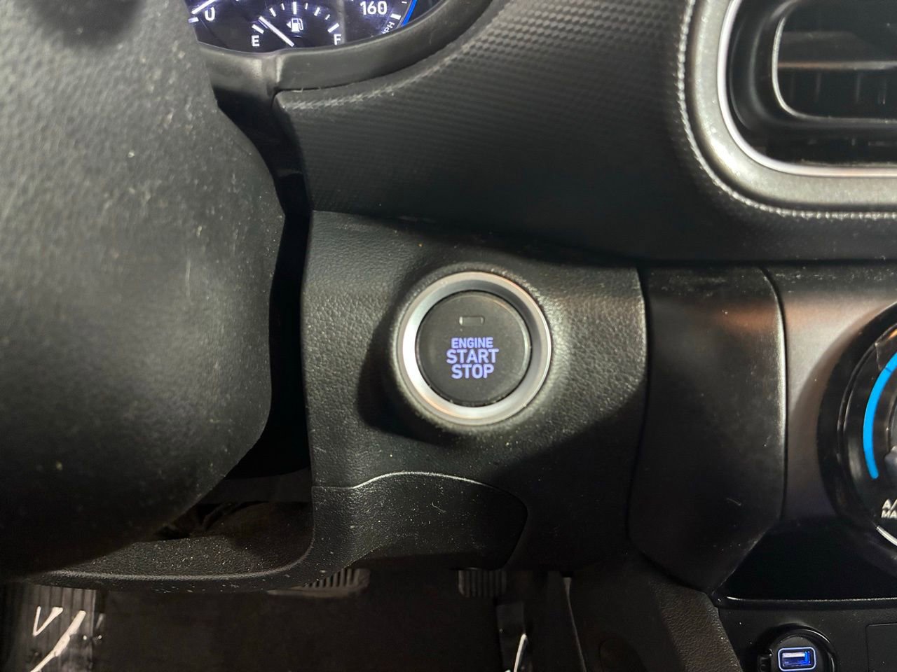 Used 2022 Hyundai Kona SEL w/ Cargo Package image 17