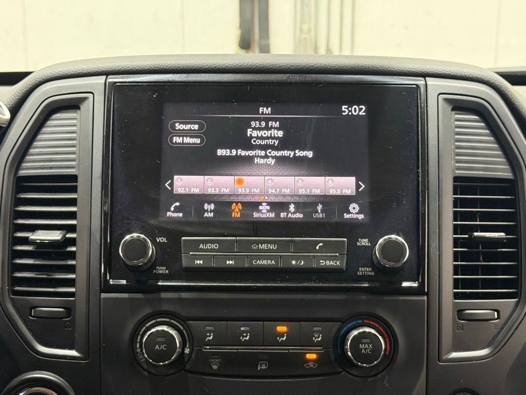 Used 2023 Nissan Titan SV image 25