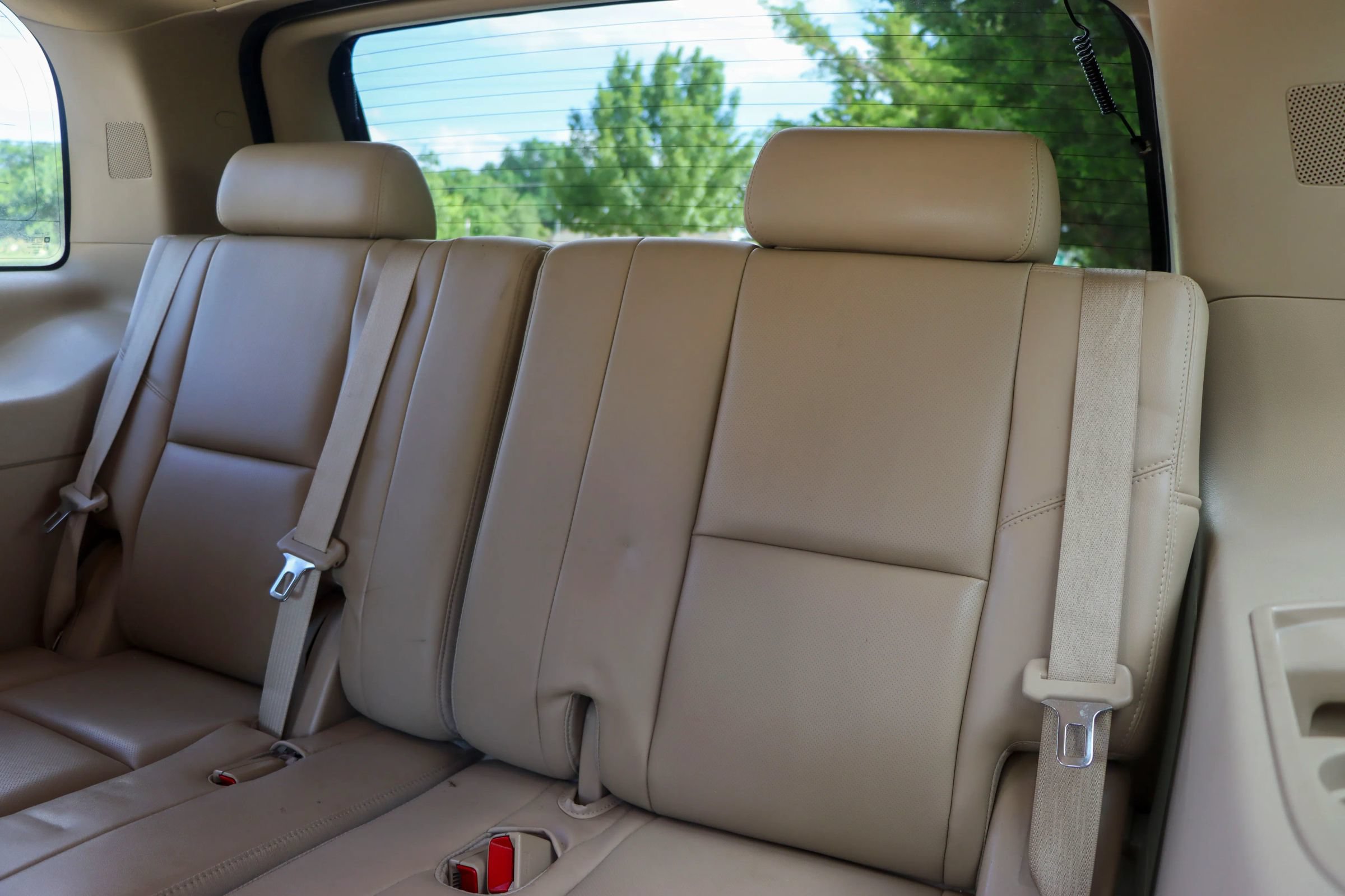Used 2014 Cadillac Escalade Premium RWD image 19