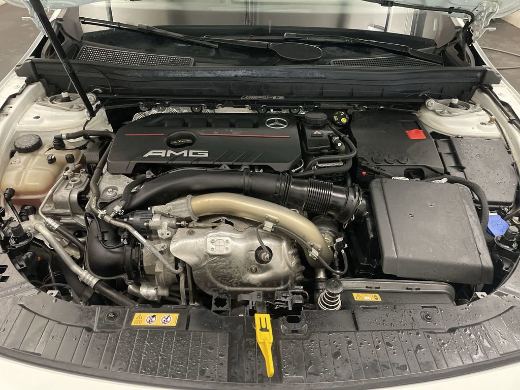 Used 2022 Mercedes-Benz GLB 35 AMG 4MATIC image 24