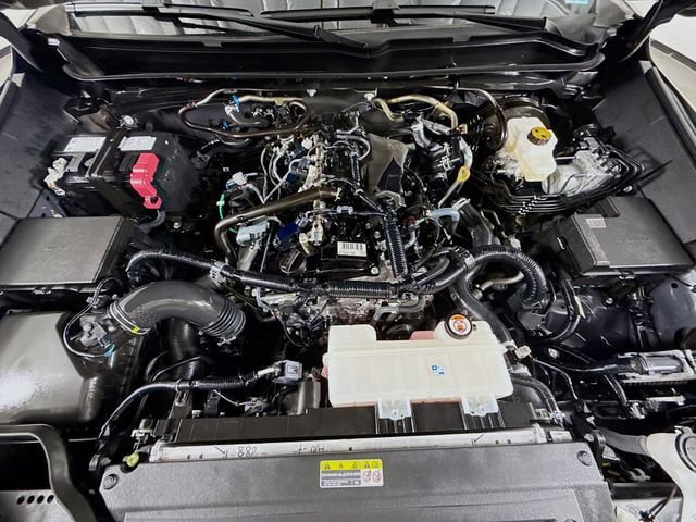 Certified 2025 Toyota Tacoma SR5 AWD/4WD image 27