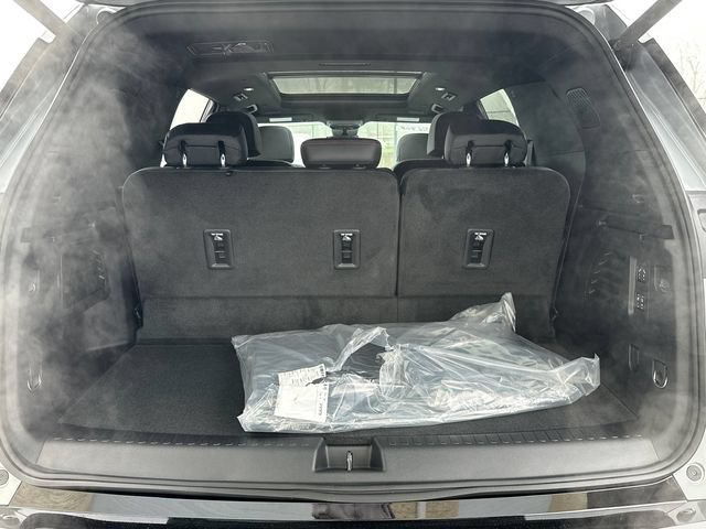 New 2026 Chevrolet Traverse RS w/ LPO, Floor Liner Package AWD/4WD image 12