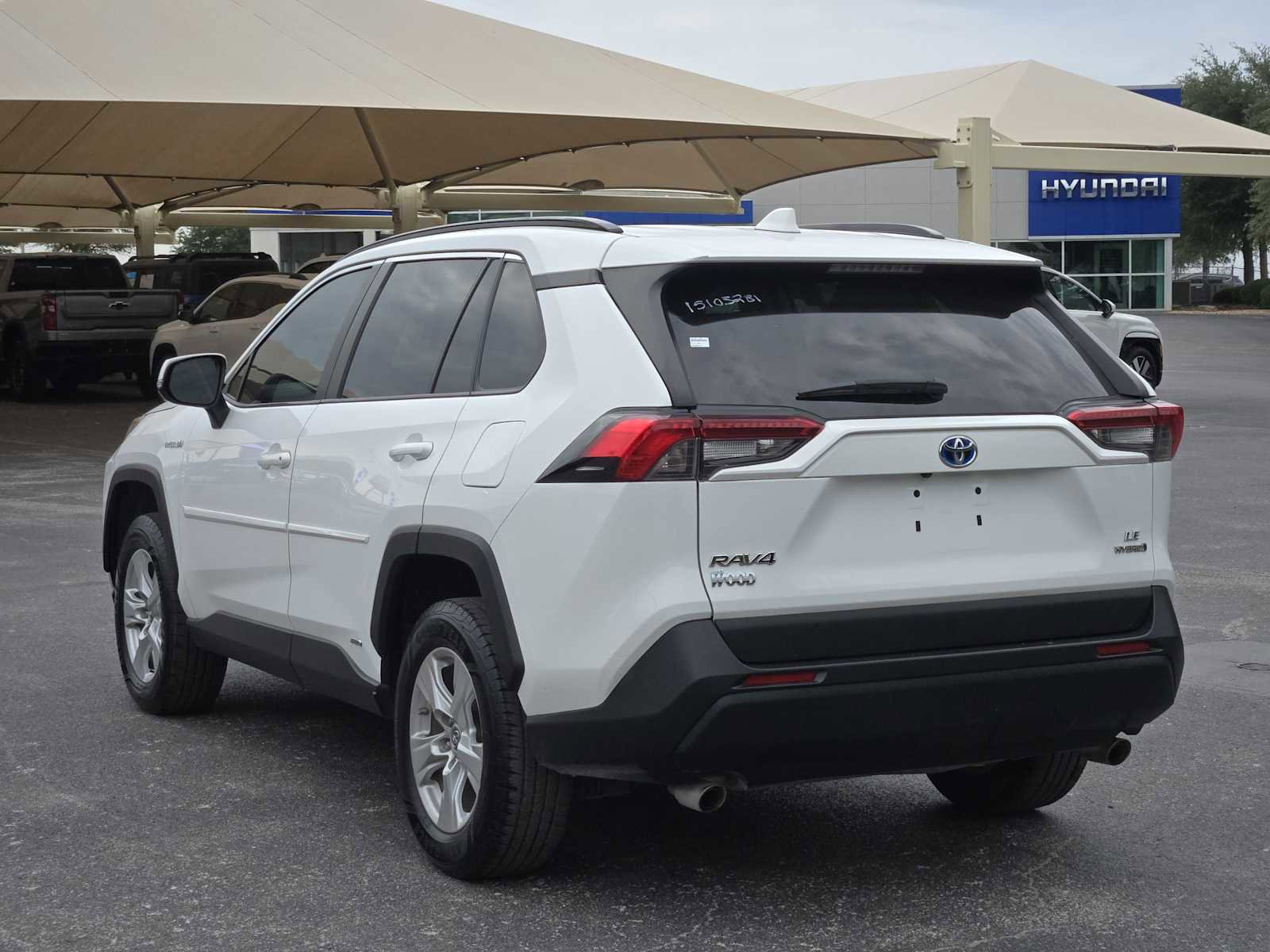 Used 2020 Toyota RAV4 LE image 6