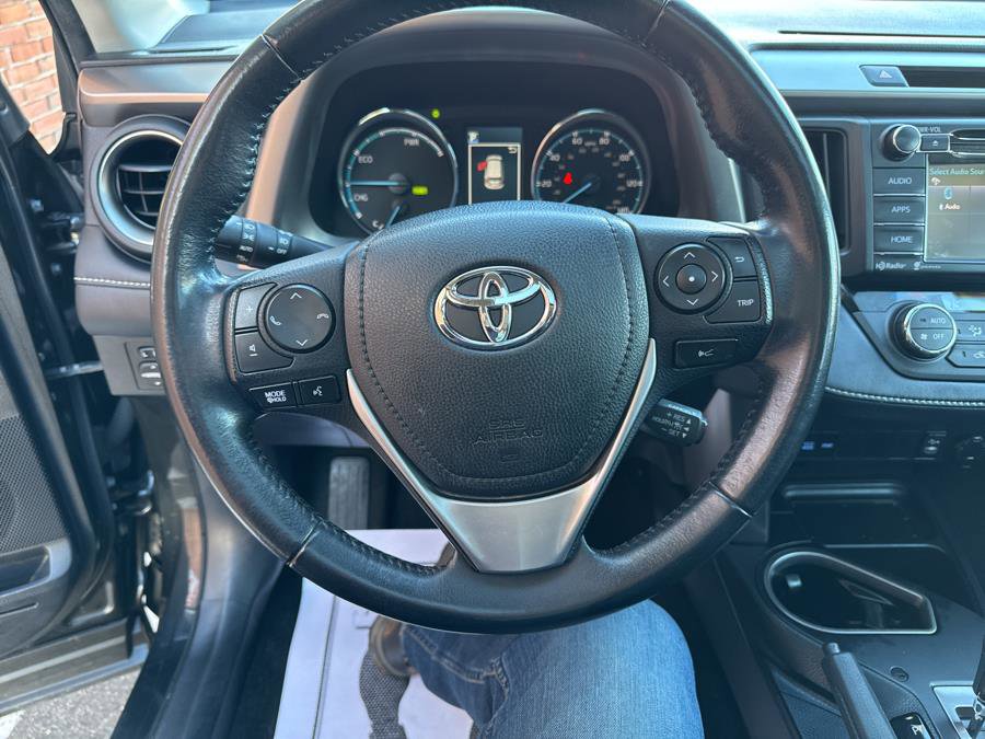 Used 2017 Toyota RAV4 XLE w/ All Weather Liner Package AWD/4WD image 27