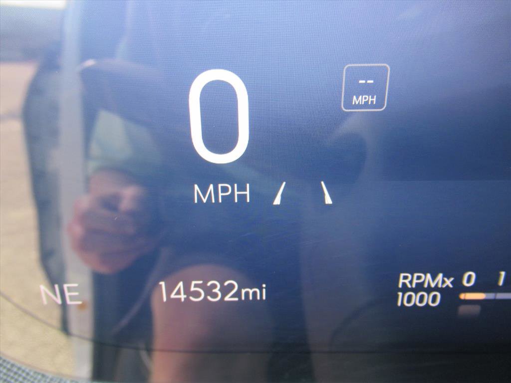 Used 2025 Buick Enclave Sport Touring image 27