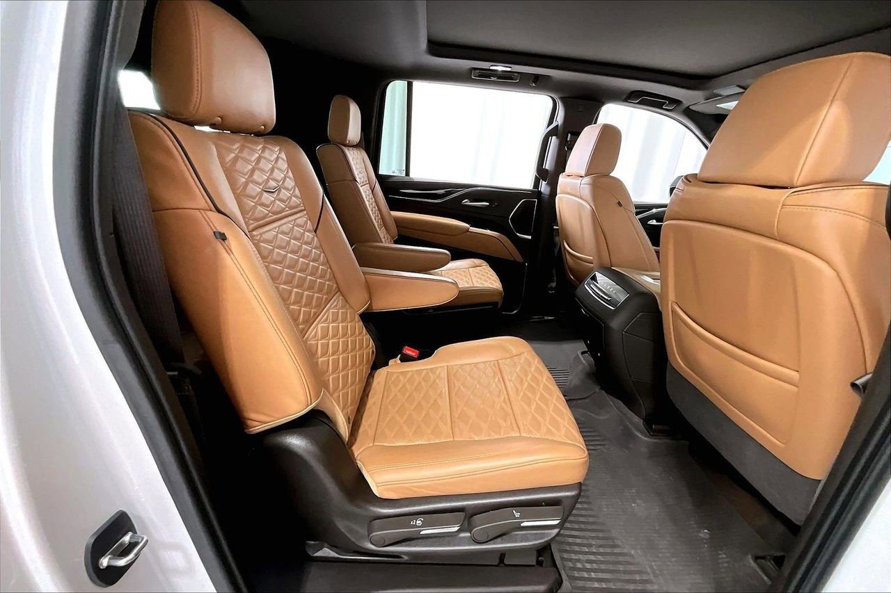 Used 2023 Cadillac Escalade ESV Sport w/ LPO, ONYX Package image 25