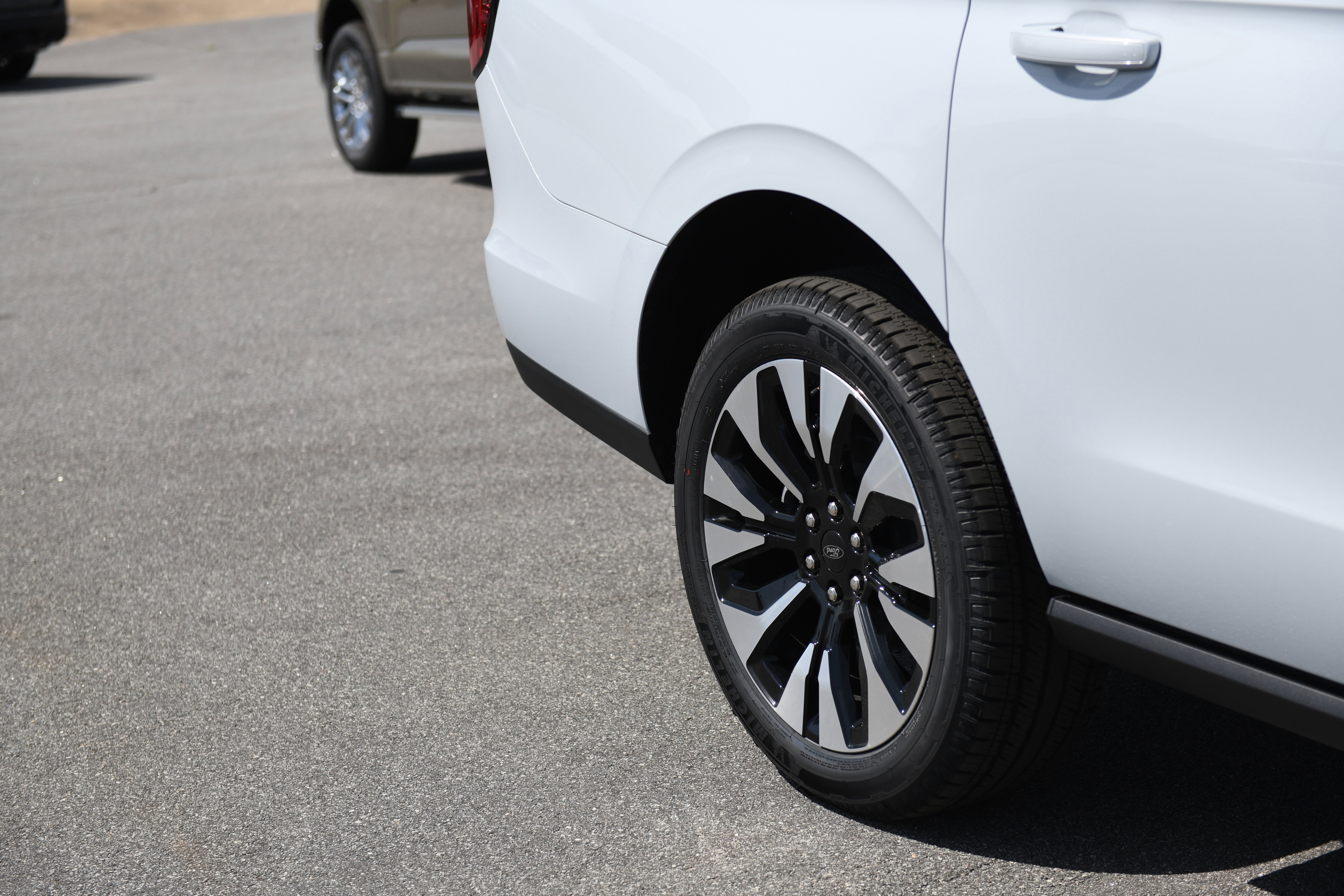 New 2026 Ford Expedition Max Platinum image 5