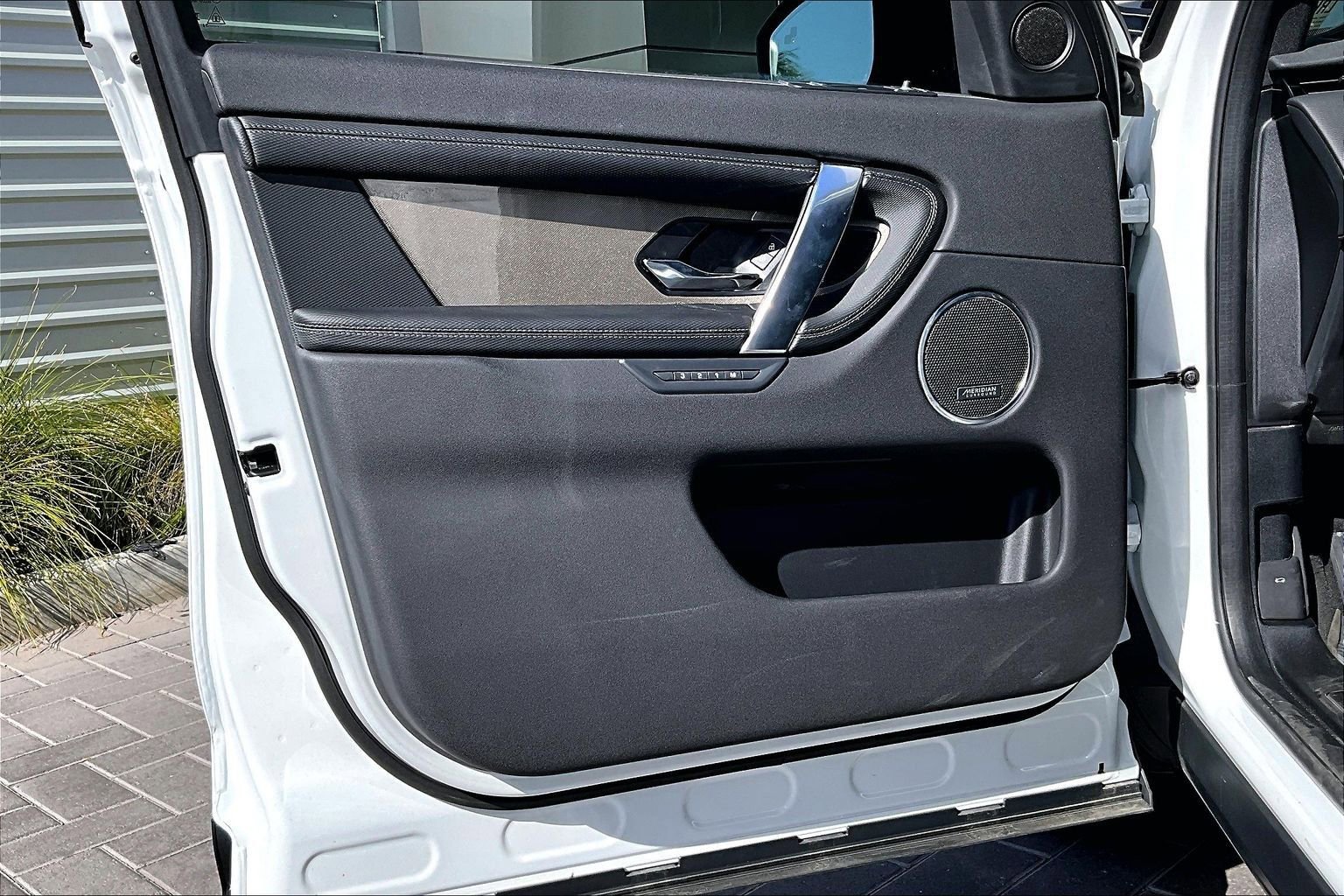 Used 2024 Land Rover Discovery Sport Dynamic SE image 23