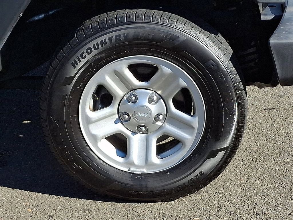 Used 2018 Jeep Wrangler Sport image 8
